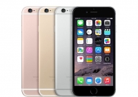 Všech 10 iPhonů již má své majitele